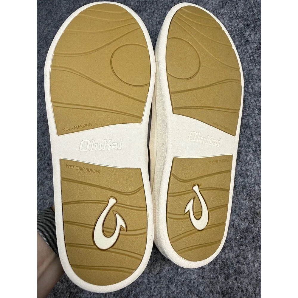 OluKai Kohu Women’s Sneakers – Mist Grey – Size 7 – Lightweight Canvas – NWOT
